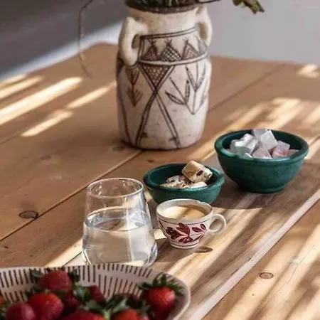 Barbara, By Red Windmill Калафатис