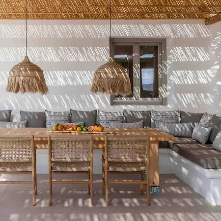 Barbara, By Red Windmill 别墅 卡拉法蒂斯